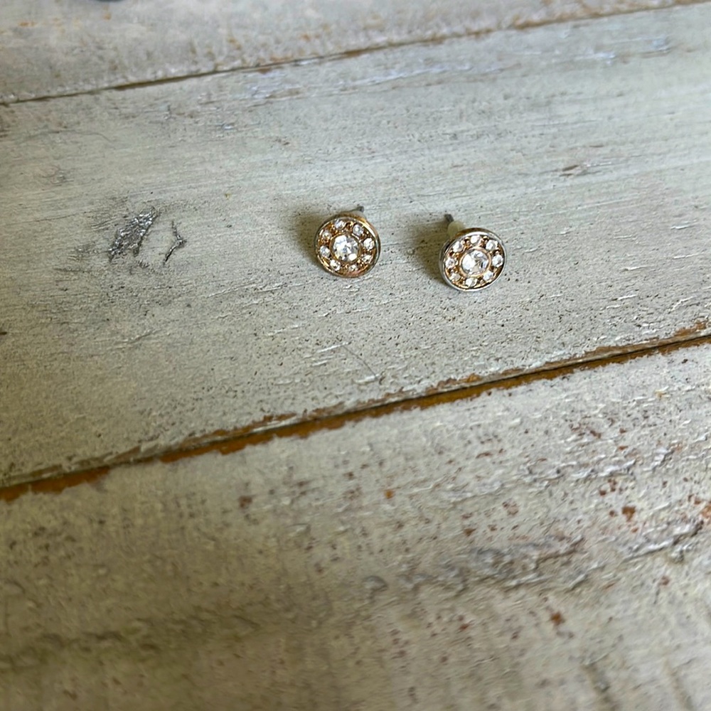 Gold and Diamond stud earrings